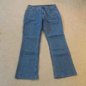 NWOT.  Denim & Co Jeans.